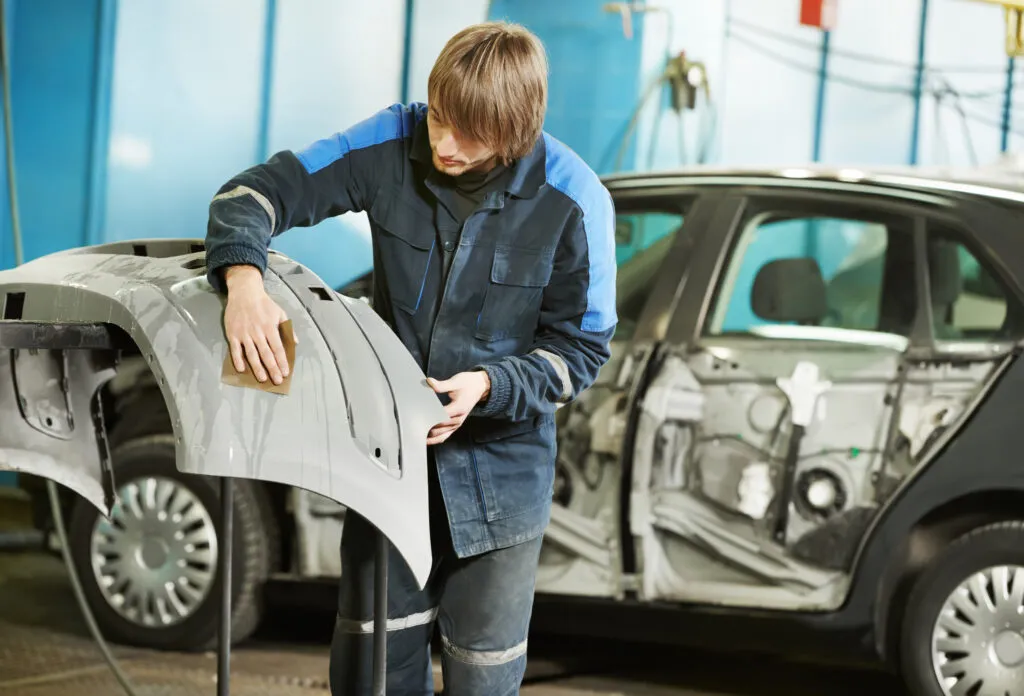 A practical guide for fleet managers evaluating on-site vehicle maintenance. Covers bumper repair, cost reduction, scheduling, and vendor selection.